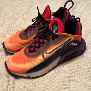 Nike Air Max 2090 (Men’s 7.5)